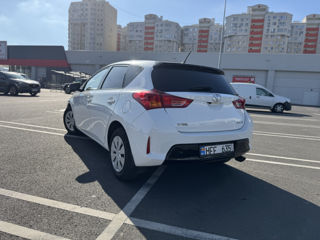 Toyota auris liber spre chirie foto 2