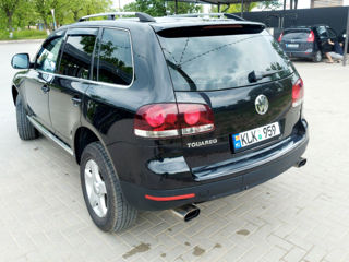 Volkswagen Touareg foto 8