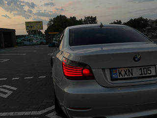 BMW 5 Series foto 2