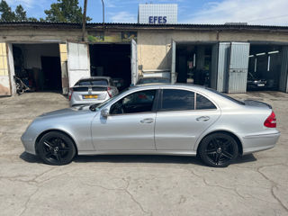 Mercedes E-Class foto 4