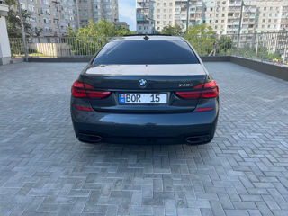 BMW 7 Series foto 4