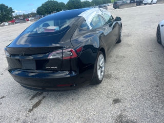 Tesla Model 3 foto 3