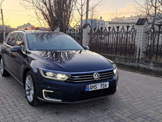 Volkswagen Passat foto 2