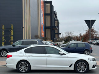 BMW 5 Series foto 10