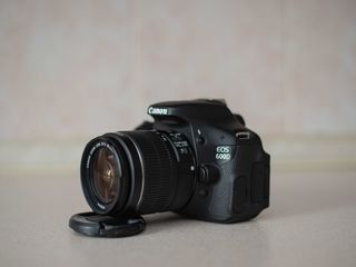 Canon 600D Kit (5000 cadre) foto 1