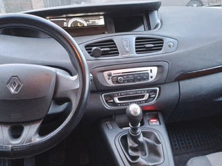 Renault Grand Scenic foto 6