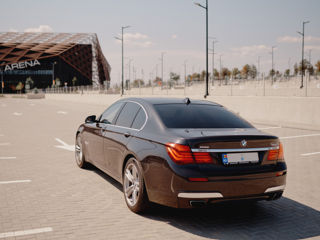 BMW 7 Series foto 2