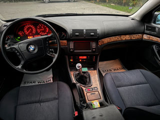 BMW 5 Series foto 7