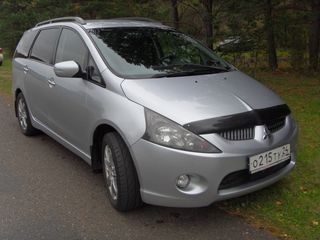 Mitsubishi Grandis 2006  Есть все !!