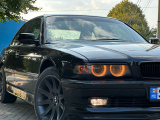 BMW 7 Series foto 4