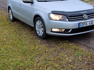 Volkswagen Passat foto 3