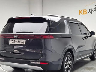 KIA Carnival foto 3