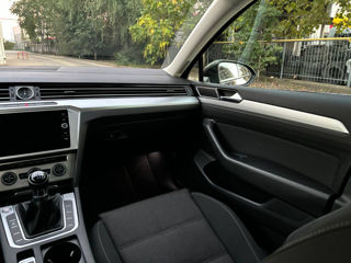 Volkswagen Passat foto 7