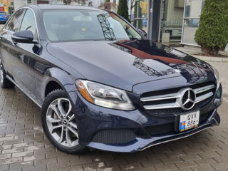 Mercedes C-Class foto 2