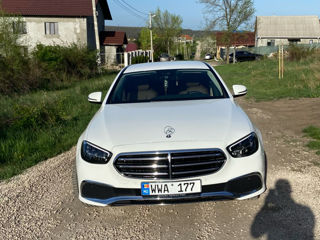 Mercedes E-Class foto 2