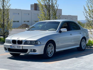 BMW 5 Series foto 3