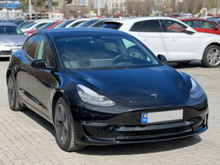 Tesla Model 3 foto 3