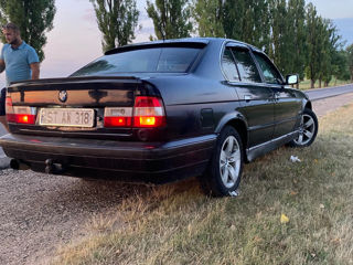 BMW 5 Series foto 8