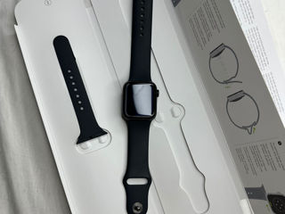 Spre vânzare Apple Watch SE 44 mm original accept orice verificare, nu are uzuri , este ideal, în co