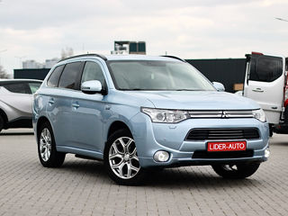 Mitsubishi Outlander foto 1