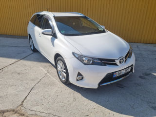 Toyota Auris foto 2