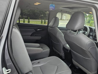 Toyota Highlander foto 2