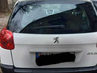 Peugeot 207 foto 6