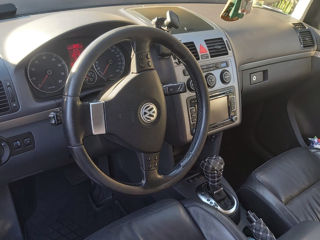 Volkswagen Touran foto 3