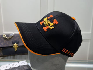 "Hermes" cap