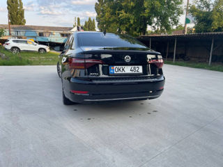 Volkswagen Jetta foto 8
