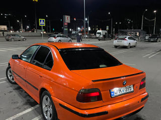 BMW 5 Series foto 5