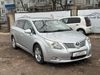 Toyota Avensis foto 7