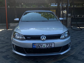 Volkswagen Jetta foto 1