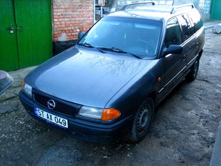 Opel Astra foto 1