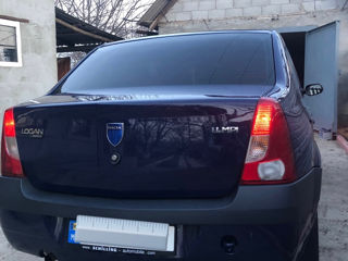 Dacia Logan foto 2