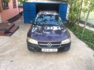 Opel Omega foto 1