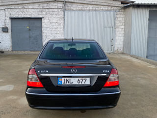 Mercedes E-Class foto 3