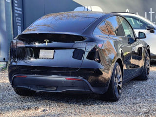 Tesla Model Y foto 4