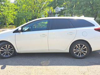 Toyota Auris foto 3