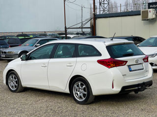 Toyota Auris foto 10