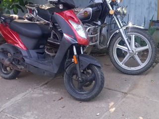 Kymco Scuter foto 4