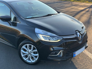 Renault Clio foto 4