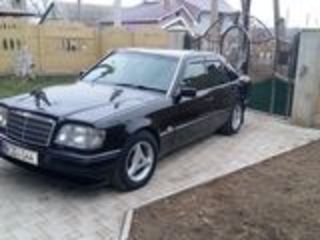 Mercedes Series (W124) foto 1