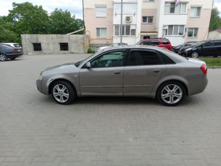 Audi A4 foto 7