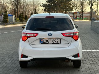 Toyota Yaris foto 6