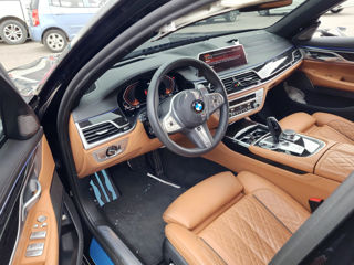 BMW 7 Series foto 15