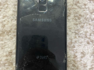 Vând telefon Samsung A8 foto 4