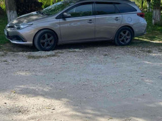 Toyota Auris foto 2