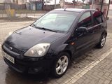 Ford Fiesta 5D foto 1