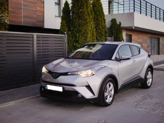 Toyota C-HR foto 1